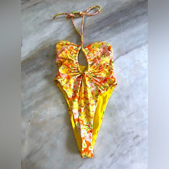 Princess Polly fern yellow floral one piece swimsuit US size 0 - Picture 2 of 5